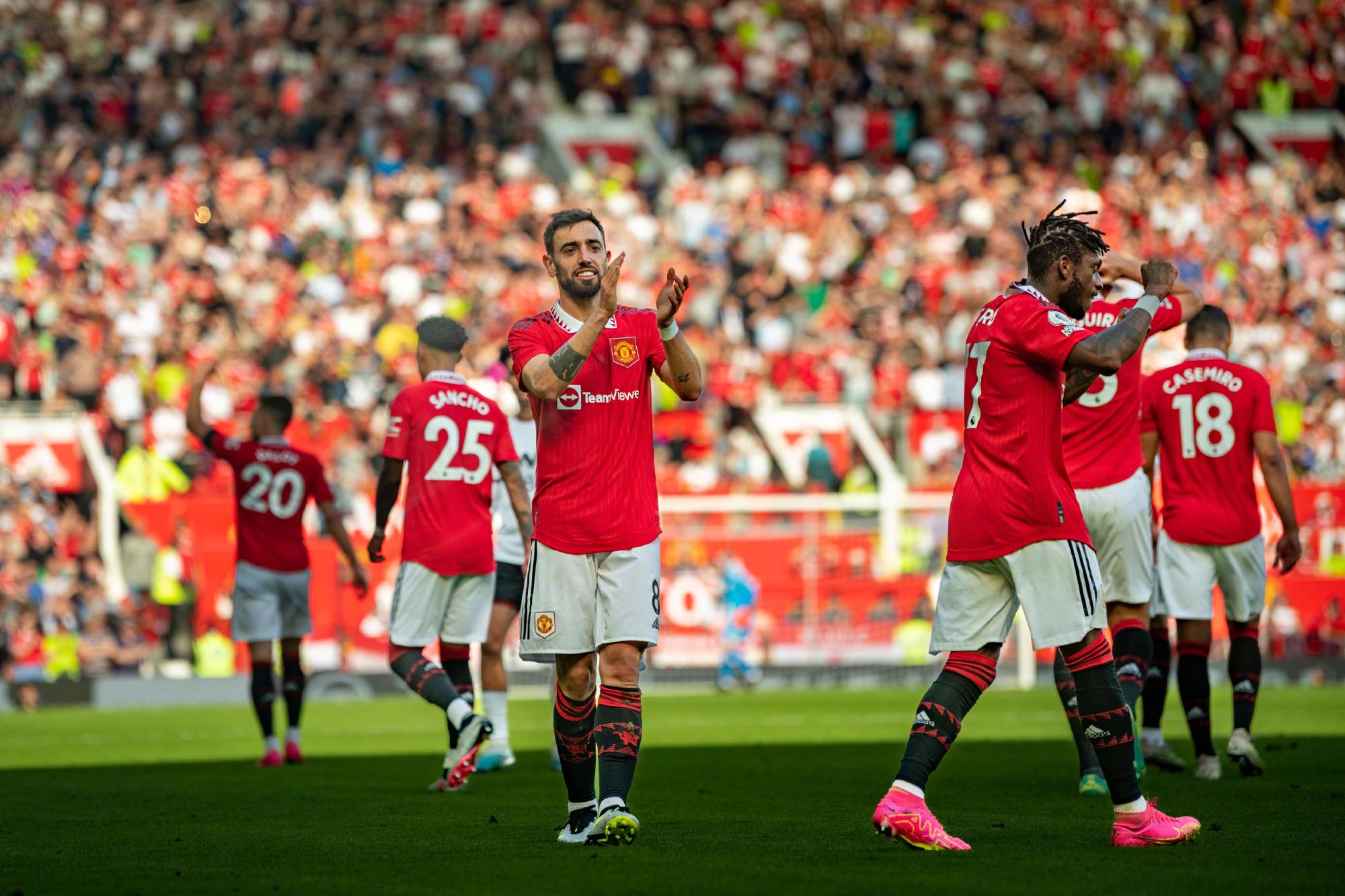 足球赛场上 足球赛场上