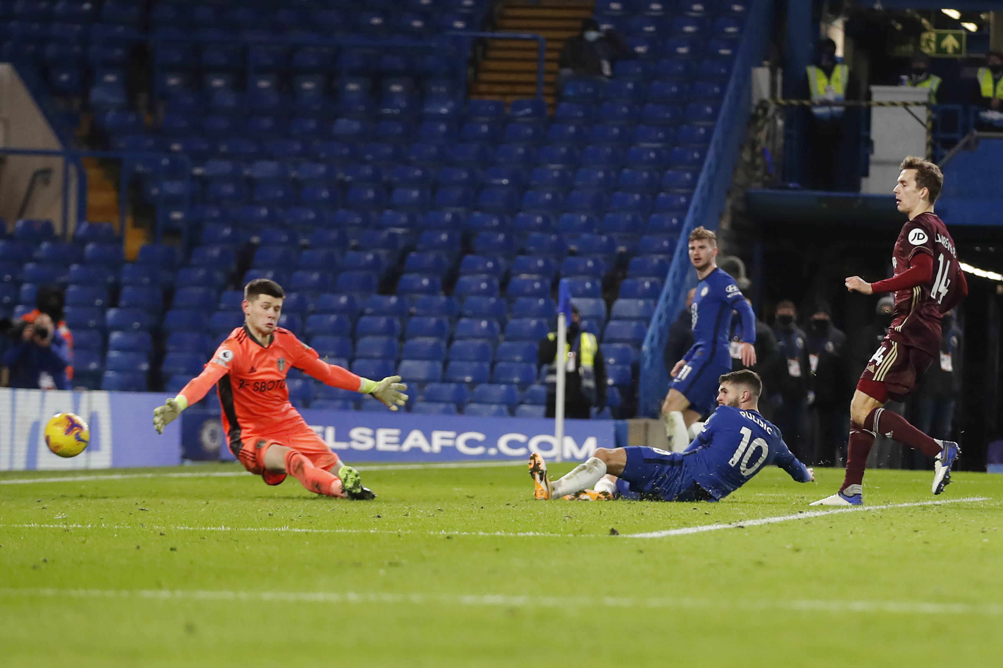 年里实现如 年里实现如