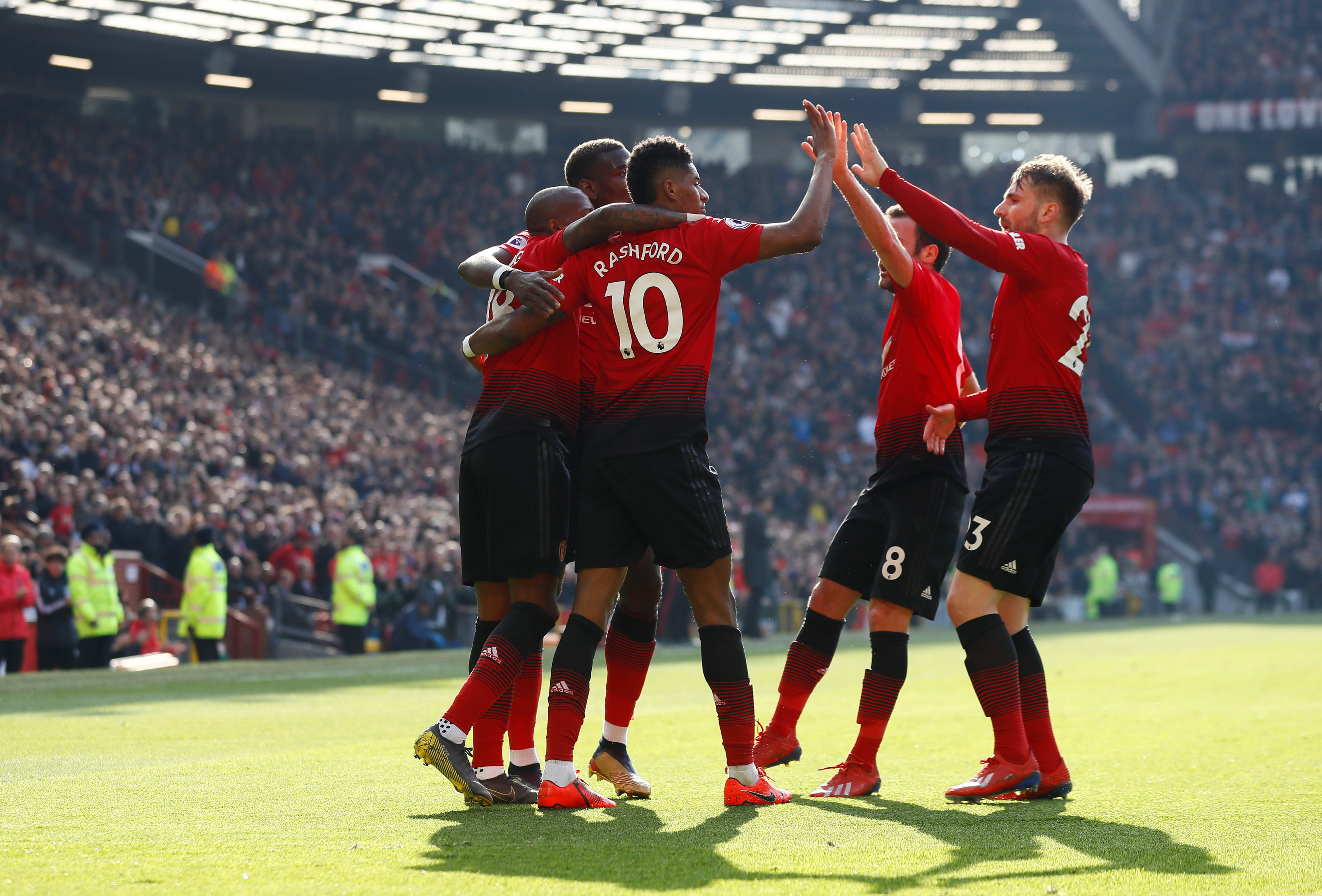 里展现了出 里展现了出